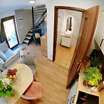 Comfortable With A Terrace, בית נופש מילנקו