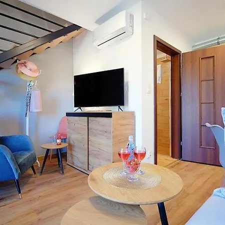 Comfortable With A Terrace, *